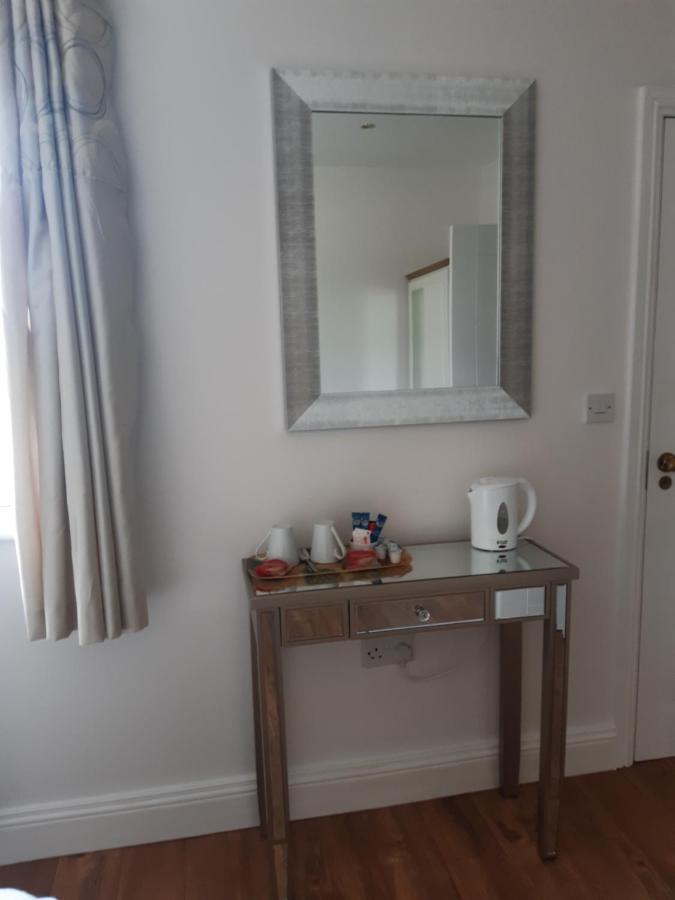Green Acres Guesthouse- Accommodation Only Lower Coolcorcoran Δωμάτιο φωτογραφία